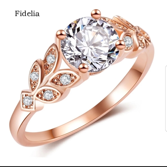 New Gorgeous S925 Told Tone White Sapphire Leaf Style Ring - Picture 2 of 2